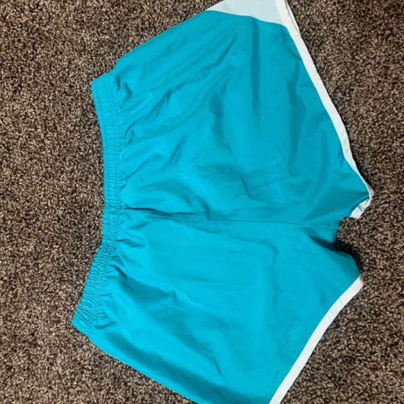 Nike dri-fit shorts - Picture 2 of 2